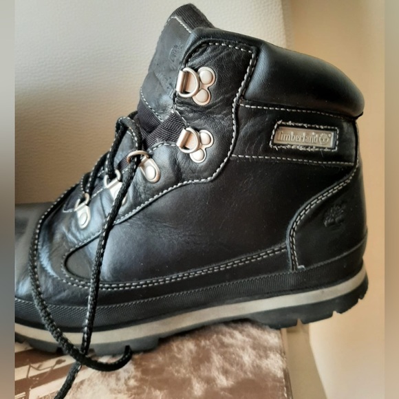 Vintage Timberland Boots - Picture 8 of 13